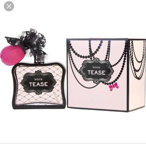 Victoria’s Secret Tease with Atomizer